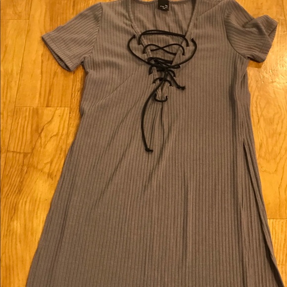 😍Lace up front with a side slit top - Picture 2 of 7